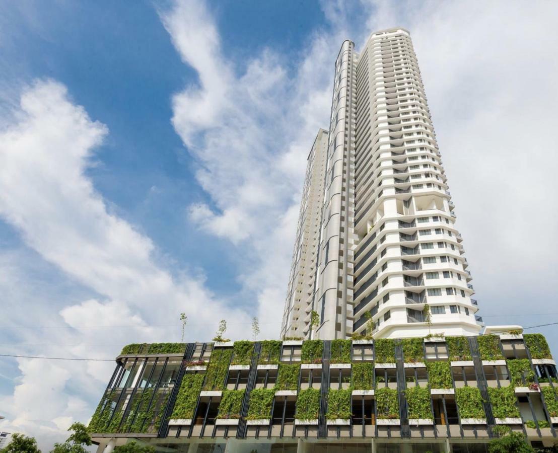 The Landmark Condo, By Sanguine George Town Esterno foto