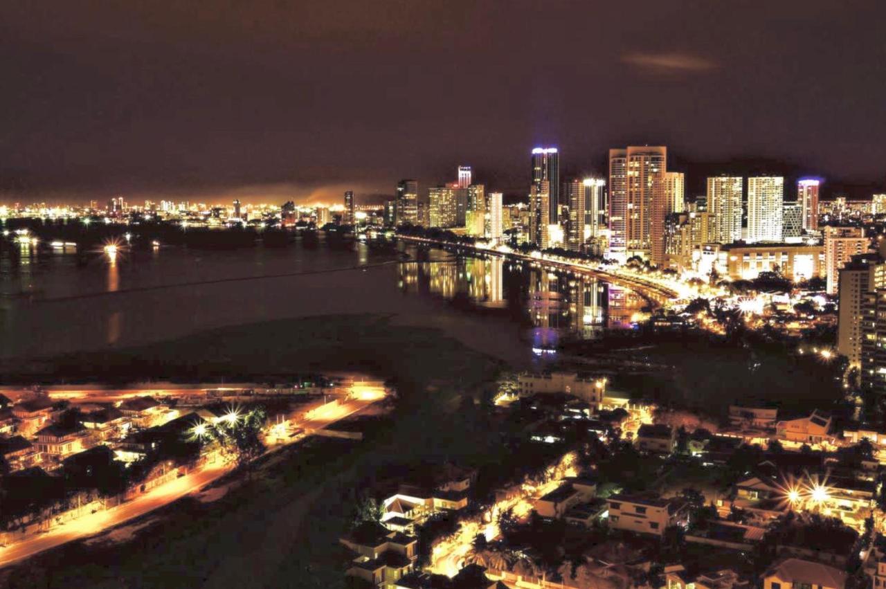 The Landmark Condo, By Sanguine George Town Esterno foto